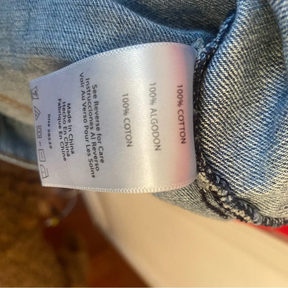 ❌sold❌ STS BLUE DISTRESSED JEAN JACKET SMALL - Picture 8 of 9